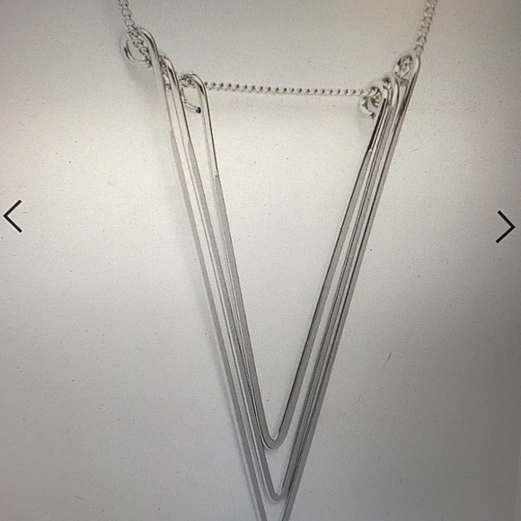 Pieces Elikka Neckace - Picture 3 of 6